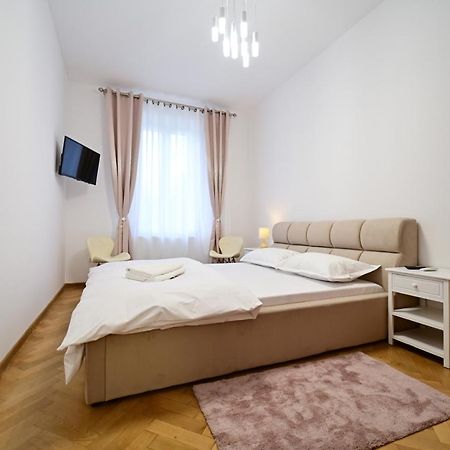 Flh - Kaly'S Place Sibiu Bagian luar foto