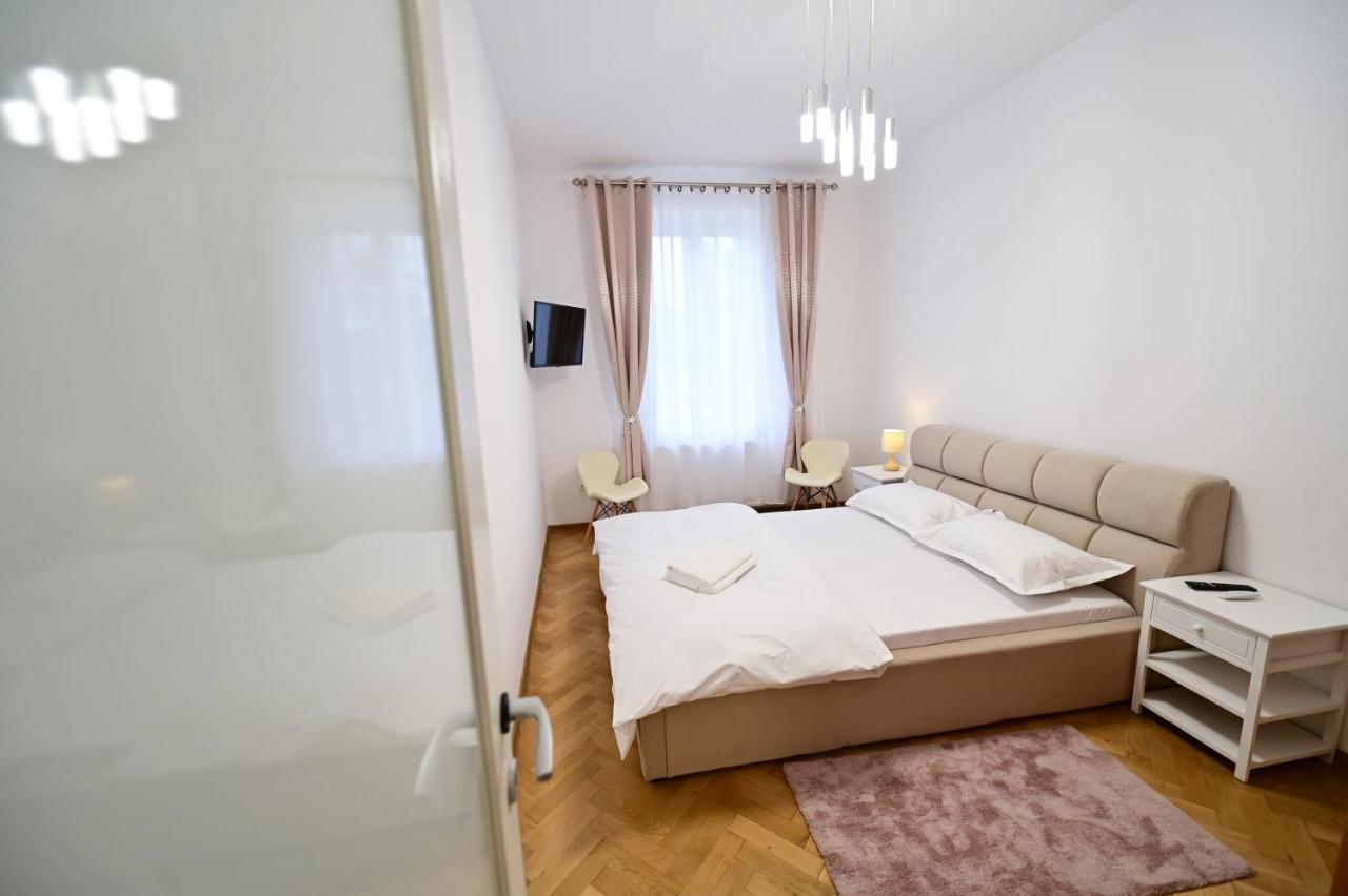 Flh - Kaly'S Place Sibiu Bagian luar foto